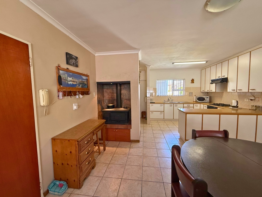 5 Bedroom Property for Sale in Country Club Western Cape